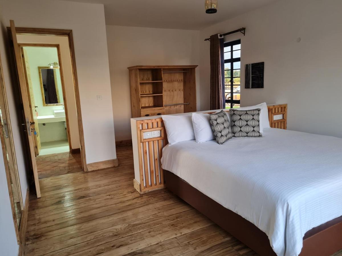 The Landing Nanyuki Cottages ภายนอก รูปภาพ