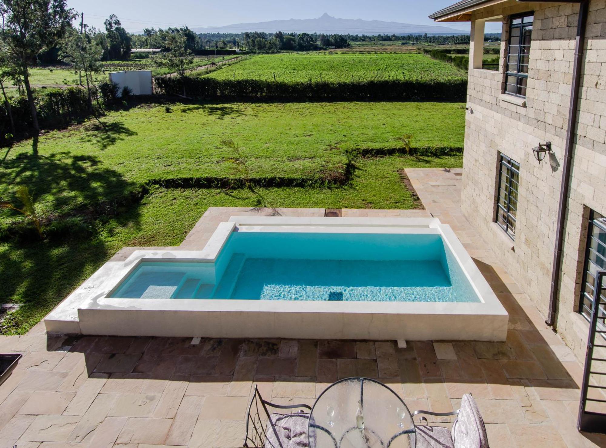 The Landing Nanyuki Cottages ภายนอก รูปภาพ